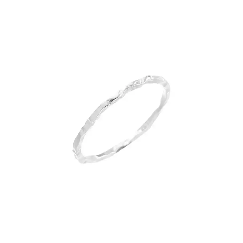Slim Hammered Closed Band Ring in 925 Silver — additional product view 4