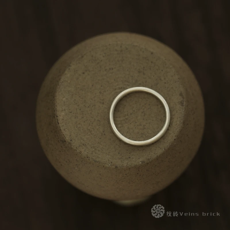 Polished Smooth Band Ring in 925 Silver — additional product view 1