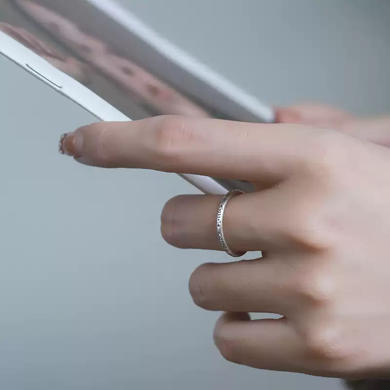 Fish-Pattern Silver-Tone Slim Band Ring — additional product view 3